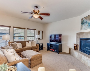 33550 N Dove Lakes Drive - Photo Thumbnail 4