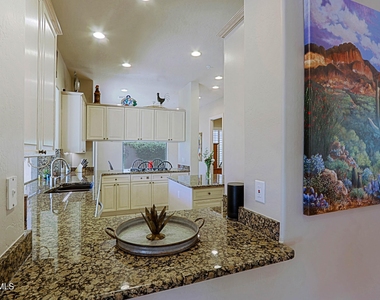 6469 E Amber Sun Drive - Photo Thumbnail 7