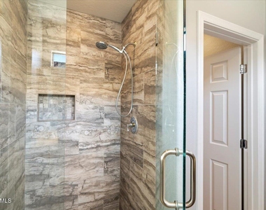 19550 N Grayhawk Drive - Photo Thumbnail 16