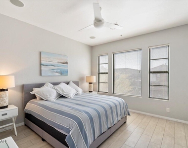 19550 N Grayhawk Drive - Photo Thumbnail 13