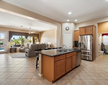 743 E Torrey Pines Place - Photo Thumbnail 13
