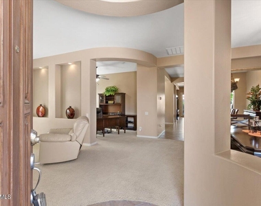 743 E Torrey Pines Place - Photo Thumbnail 2
