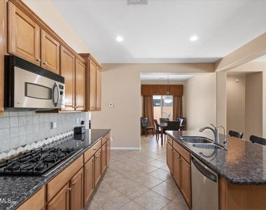 743 E Torrey Pines Place - Photo Thumbnail 7