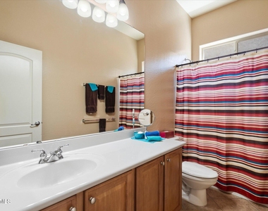 743 E Torrey Pines Place - Photo Thumbnail 24