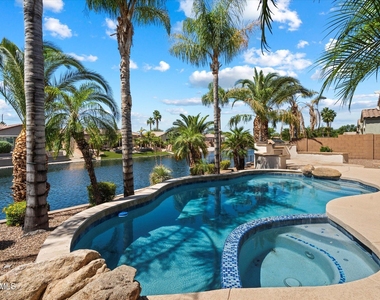 743 E Torrey Pines Place - Photo Thumbnail 30