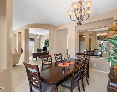 743 E Torrey Pines Place - Photo Thumbnail 5