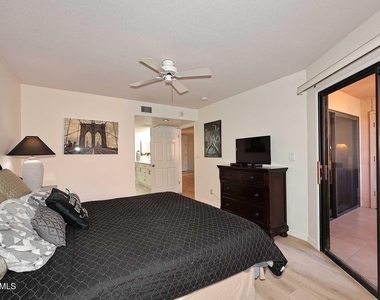 12212 N Paradise Village Parkway S - Photo Thumbnail 15