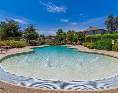 4212 E Vest Avenue - Photo Thumbnail 31