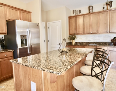 4212 E Vest Avenue - Photo Thumbnail 9