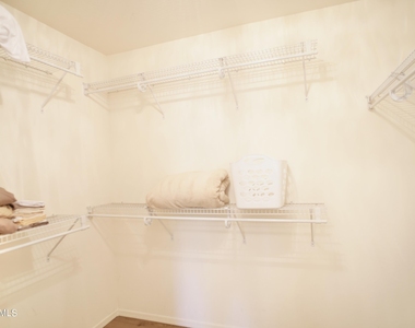 4212 E Vest Avenue - Photo Thumbnail 30