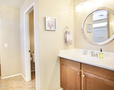 4212 E Vest Avenue - Photo Thumbnail 22