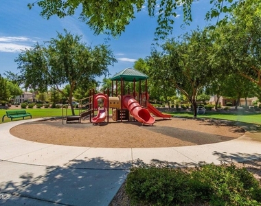 4212 E Vest Avenue - Photo Thumbnail 33