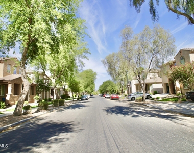 4212 E Vest Avenue - Photo Thumbnail 24