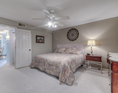 9340 N 92nd Street - Photo Thumbnail 13