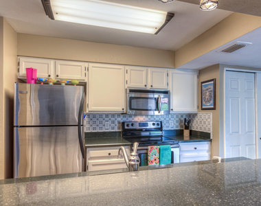 9340 N 92nd Street - Photo Thumbnail 8