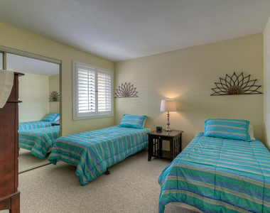 9340 N 92nd Street - Photo Thumbnail 15