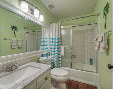 9340 N 92nd Street - Photo Thumbnail 16