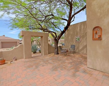 32761 N 69th Street - Photo Thumbnail 2