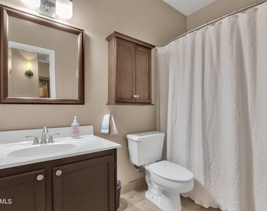 1138 E Amberwood Drive - Photo Thumbnail 26
