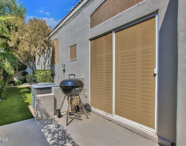 1138 E Amberwood Drive - Photo Thumbnail 32