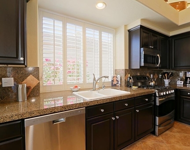 7125 E Canyon Wren Circle - Photo Thumbnail 12