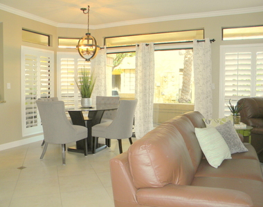 9707 E Mountain View Road - Photo Thumbnail 10