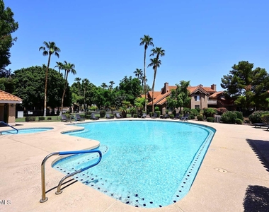 1633 E Lakeside Drive - Photo Thumbnail 28