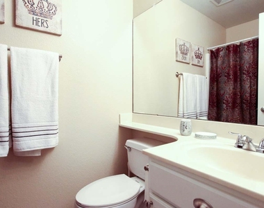 1633 E Lakeside Drive - Photo Thumbnail 20
