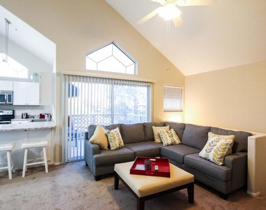 1633 E Lakeside Drive - Photo Thumbnail 13