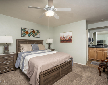 4850 E Desert Cove Avenue - Photo Thumbnail 6