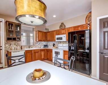 2553 N Raven Street - Photo Thumbnail 5