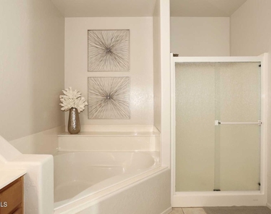 11500 E Cochise Drive - Photo Thumbnail 25
