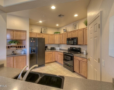11500 E Cochise Drive - Photo Thumbnail 17