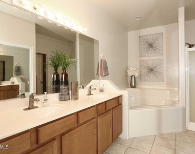 11500 E Cochise Drive - Photo Thumbnail 24