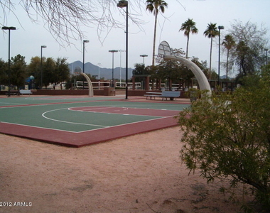 10074 E San Salvador Drive - Photo Thumbnail 28