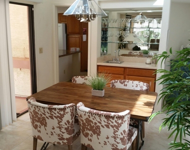 10074 E San Salvador Drive - Photo Thumbnail 11