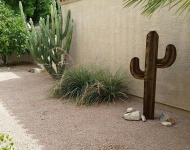 10074 E San Salvador Drive - Photo Thumbnail 21
