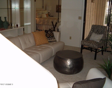 10074 E San Salvador Drive - Photo Thumbnail 22
