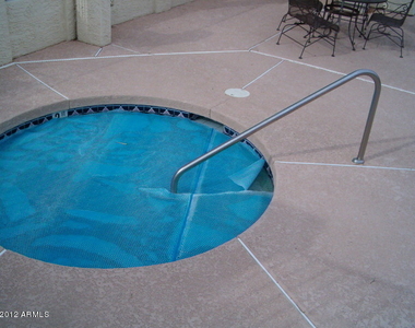 10074 E San Salvador Drive - Photo Thumbnail 14
