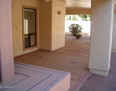 10074 E San Salvador Drive - Photo Thumbnail 17