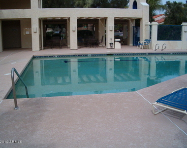 10074 E San Salvador Drive - Photo Thumbnail 12