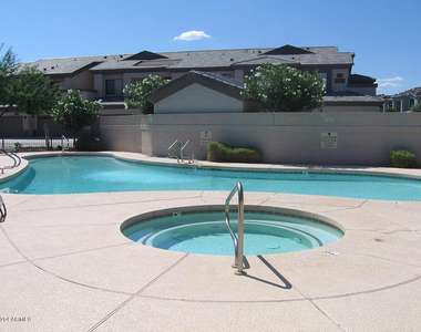 705 W Queen Creek Road - Photo Thumbnail 4
