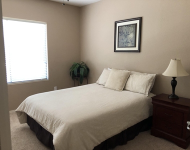 705 W Queen Creek Road - Photo Thumbnail 9