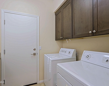 32707 N 70th Street - Photo Thumbnail 33