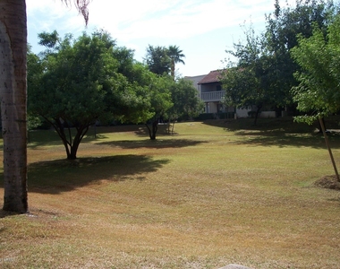 8649 E Royal Palm Road - Photo Thumbnail 16