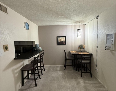 8649 E Royal Palm Road - Photo Thumbnail 14