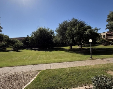 8649 E Royal Palm Road - Photo Thumbnail 17