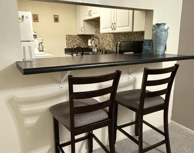 8649 E Royal Palm Road - Photo Thumbnail 11