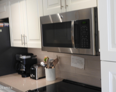 7800 E Lincoln Drive - Photo Thumbnail 14