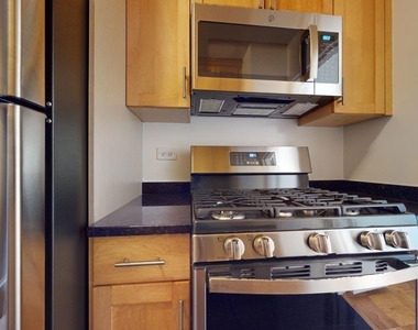 West 87th Street - Photo Thumbnail 1